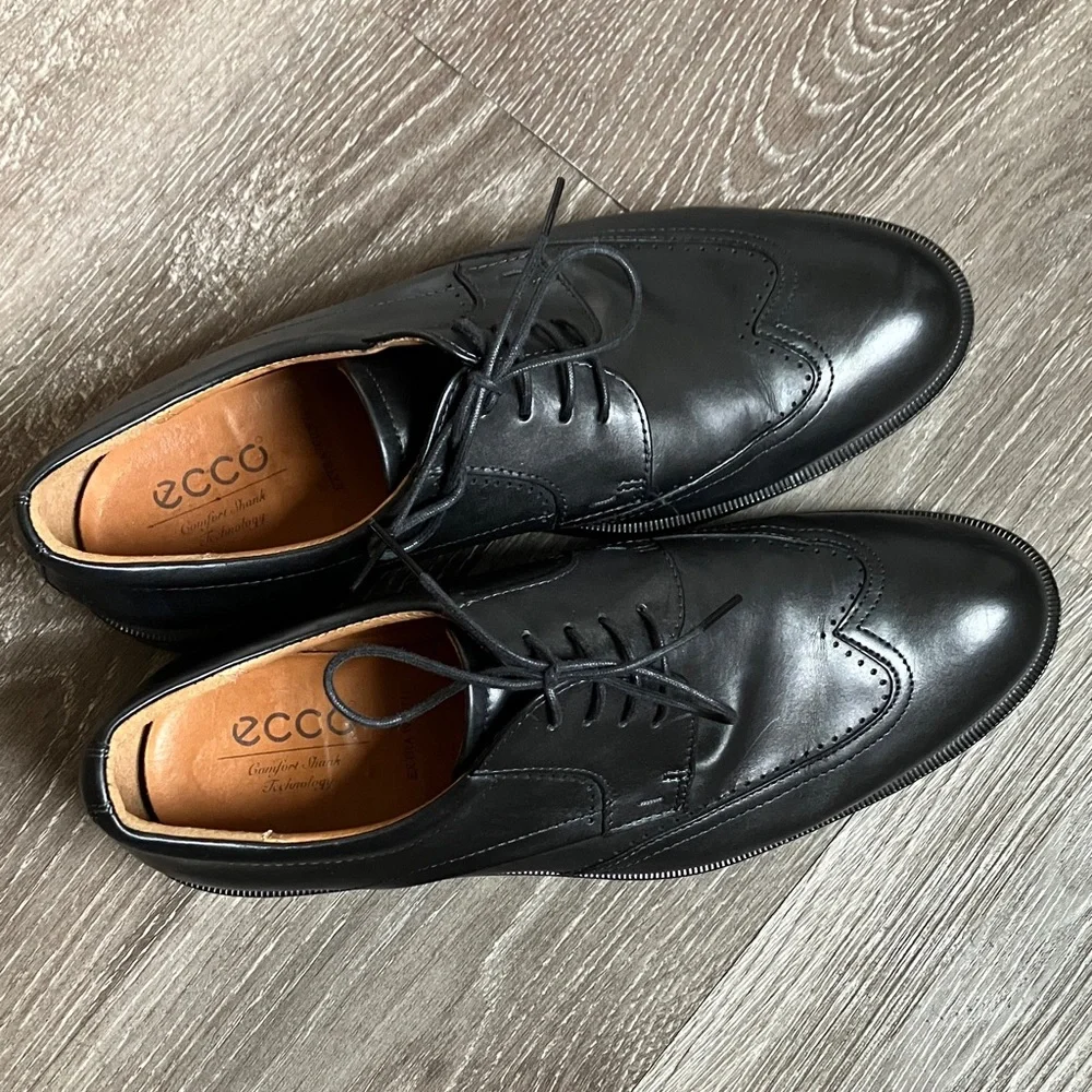 ECCO wingtip oxford dress shoes.